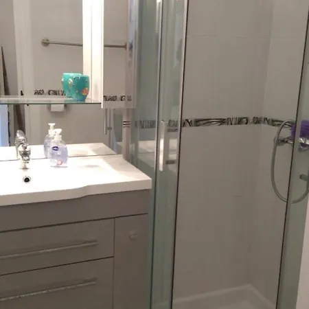 Au Pied Du Massif Des Maures, Sur La Baie Du Lavandou. Appartement Le Lavandou